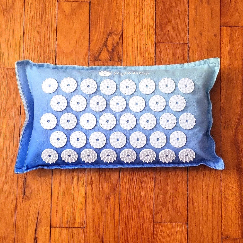 Acupuncture Pillow - Picture 1 of 3